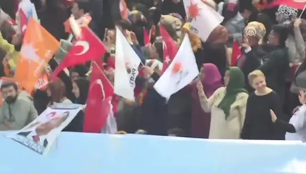 AK Parti'den gençlerin beğenisini kazanan rap tarzında seçim şarkısı