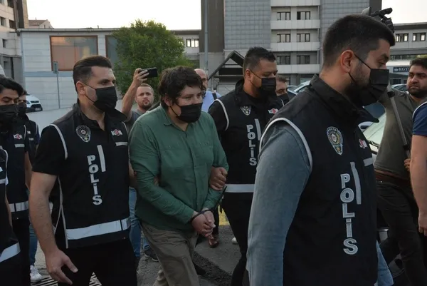 ciftlik-bank-dolandiricisimehmetaydin-emniyetteki-sorgusunun-ardindan-adliyeye-sevk-edildi-1625630445076.jpeg