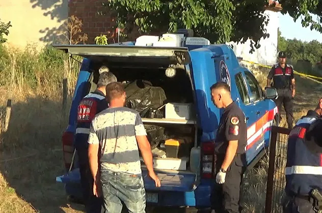 Bir il bu cinayeti konuşuyor! 14 yaşındaki çocuk her yerde aranıyor