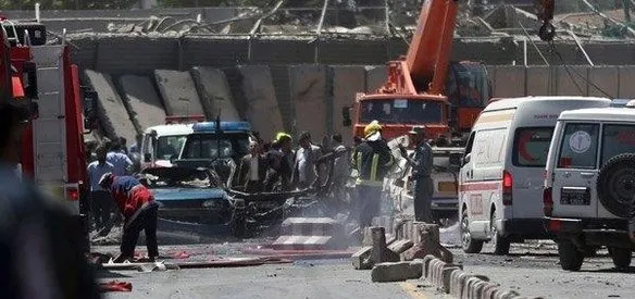 Afganistan'ın başkenti Kabil'de, diplomatik temsilciliklerin de bulunduğu Vezir Ekber Han bölgesinde düzenlenen saldırıda, 80 kişi hayatını kaybetti