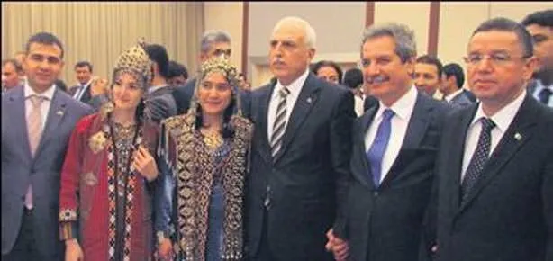 Bağımsızlığın 22. yılı kutlandı