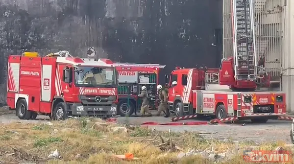 Bağcılar'da panik! Tekstil atölyesinde patlama sonrası yangın - 4