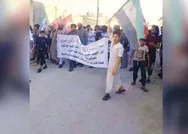 Rakka ve Deyrizorda direniş dalgası yayıldı: ABD ve PKKya karşı Türk bayrağı açtılar