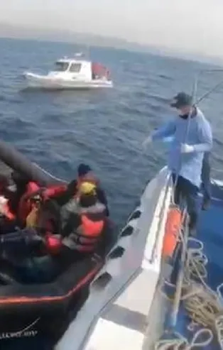 Yunanistan'ın Türk kara sularına bırakıp ölüme terk ettiği 27 kaçak göçmeni Türk Sahil Güvenliği kurtardı