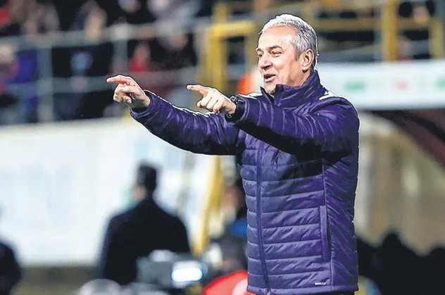İsmail Kartal kalan 8 haftada 24 puan toplayıp ligi 77 puanda bitirmek istiyor
