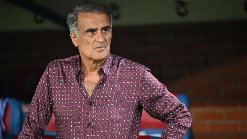 pasaya-farkli-firtina-senol-gunesin-ekibinde-kasimpasa-hazirligi-suruyor-1733349770028.jpeg Trabzonspor Teknik Direktörü Şenol Güneş. (Takvim.com.tr foto arşiv)