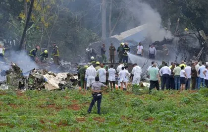 Küba’da yolcu uçağı düştü!