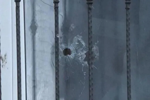 buyukcekmecede-ihbara-giden-polis-memuru-cihat-ermis-sehit-oldu-20-yasindaki-saldirgan-muhammet-corak-suc-maki-1696883929665.jpeg Büyükçekmece'de ihbara giden polis memuru Cihat Ermiş şehit oldu! 20 yaşındaki saldırgan Muhammet Çorak suç makinesi çıktı: Tutuklandı-2