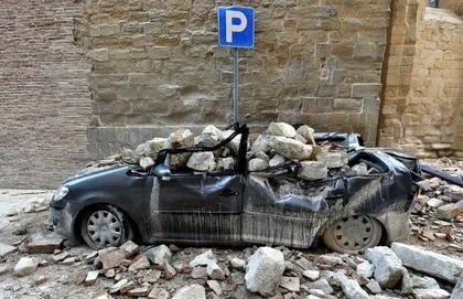 İtalya’da 6,5 büyüklüğünde deprem yıkıcı etki yaptı!