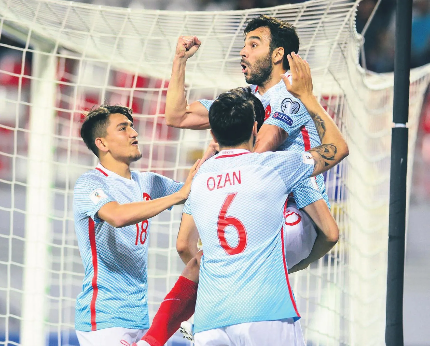 Milliler farklı kazandı!