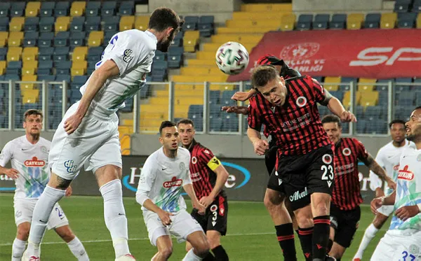 genclerbirligi-2-caykurrizespor-1-1619217556377.jpg