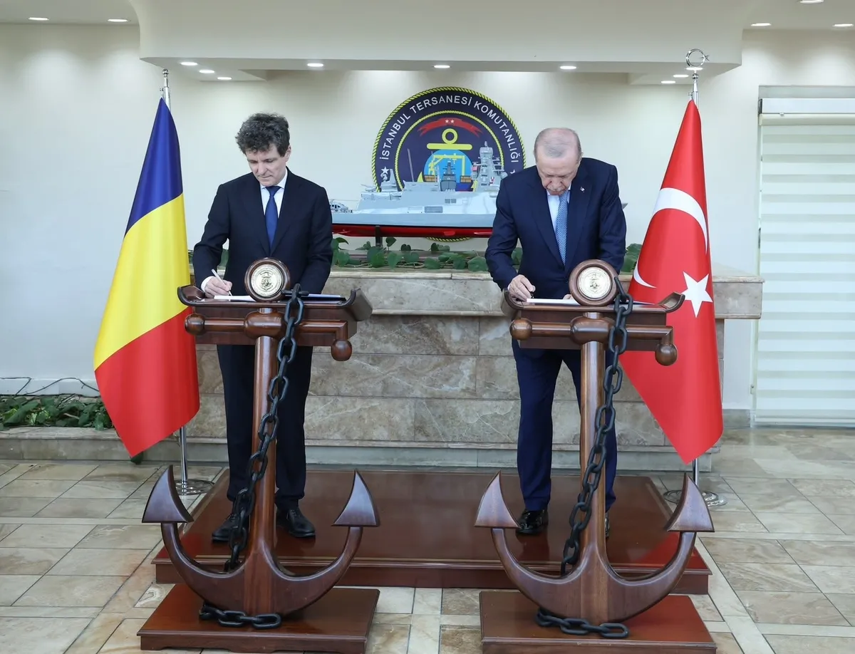 baskan-erdogan-romanya-cumhurbaskani-nicusor-dan-ile-gorustu-1781965157918.jpeg Başkan Erdoğan Romanya Cumhurbaşkanı Nicuşor Dan ile görüştü-3