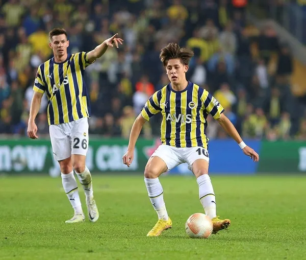 fenerbahcenin-genc-ismi-arda-gulerden-alkislanacak-hareket-1667644641214.jpeg Fenerbahçe'nin genç ismi Arda Güler'den alkışlanacak hareket-6
