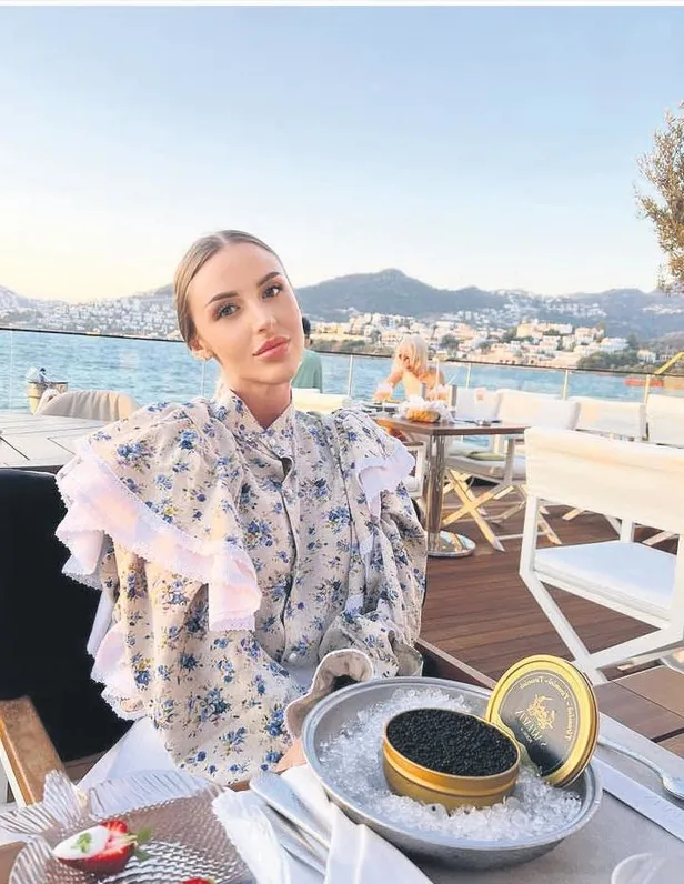 Turistlerin akın akın geldiği Bodrum'da kıtlık başladı: Havyar ve kral yengeç bacağı kapış kapış gidiyor-5