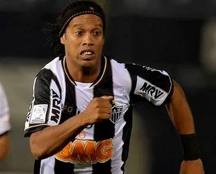 Ronaldinho bombası! Başkan resmen açıkladı
