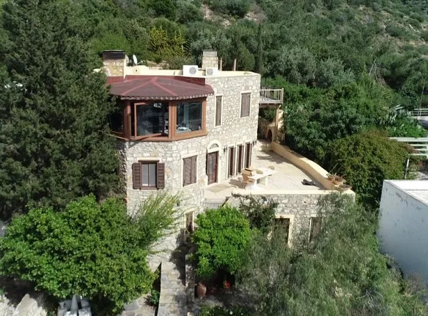 Orman ve hazine işgalcisi firari hain Can Dündar’ın yaklaşık 5 milyon değerindeki villasına savcılıktan soruşturma-2