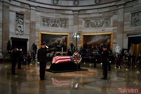 ABD'li Senatör McCain için Kongre'de tören düzenlendi - 42
