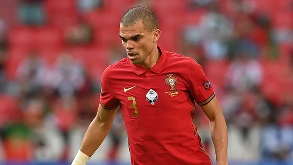 yasli-kurtlar-sahne-dunya-sahnesinde-besiktasin-yildizi-da-listede-1668414087021.jpg Yaşlı kurtlar sahne dünya sahnesinde: Beşiktaş'ın yıldızı da listede-3