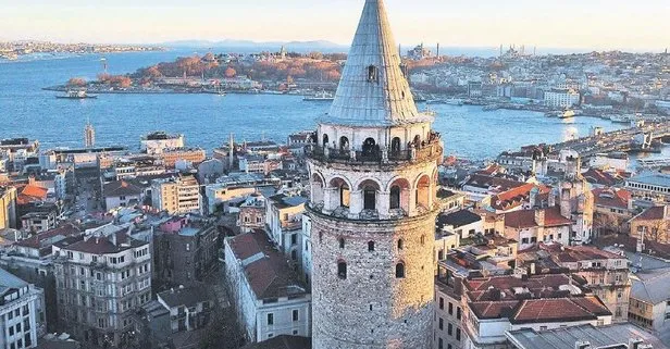 Galata Kulesi’nde tarihi ayıp