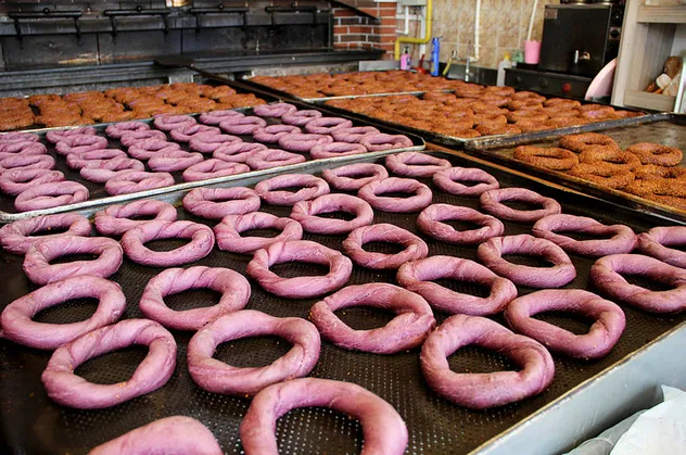 Mor simit üretildi! Bu simit Diyabete ve tansiyona iyi geliyor!