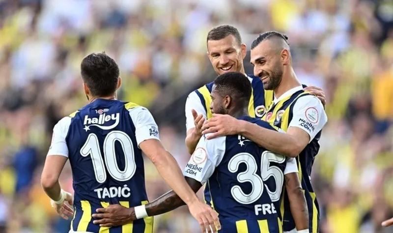 transfer-haberleri-fenerbahce-spektekuler-yildizi-gozune-kestirdi-12-gol-atip-6-asist-yaparak-sezona-damga-vur-1717521654813.jpg Fenerbahçe spekteküler yıldızı gözüne kestirdi! 12 gol atıp 6 asist yaparak sezona damga vurdu-3