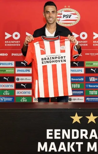 Zahavi imzaladı PSV taşladı