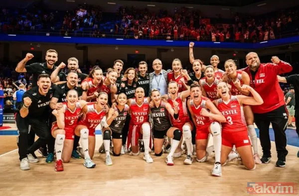 Filenin Sultanları partide! Cansu Özbay'ın doğum gününe Zehra Güneş'in dekoltesi damgasını vurdu "Napıyorsun Zehra" - 2