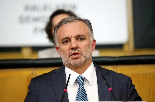 Ayhan Bilgen HDP'den istifa etti!