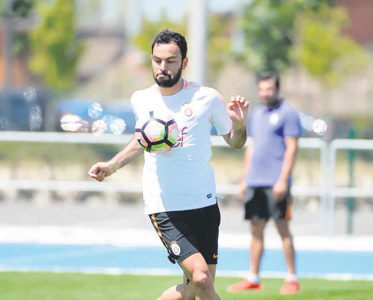 Bomba Tudor’un elinde