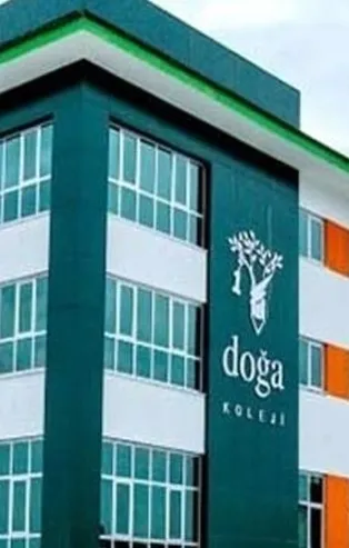 Doğa Koleji'nin İzmir şubesinde öğretmenlere maaş hala verilmedi, veliler duruma tepki gösterdi!