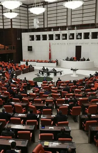 Son dakika: TBMM'de koronavirüs alarmı! Testi pozitif çıkan doktorla temas eden  213 kişi yakın takibe alındı