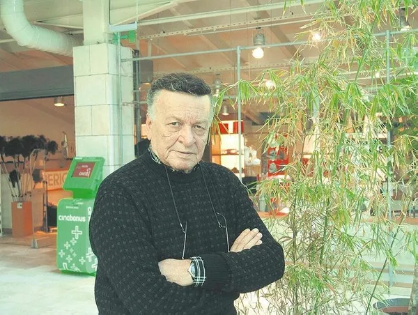 Yeşilçam’ın başı sağolsun: Türk sinemasının usta ismi oyuncu, senarist ve yönetmen Kartal Tibet, vefat etti-2