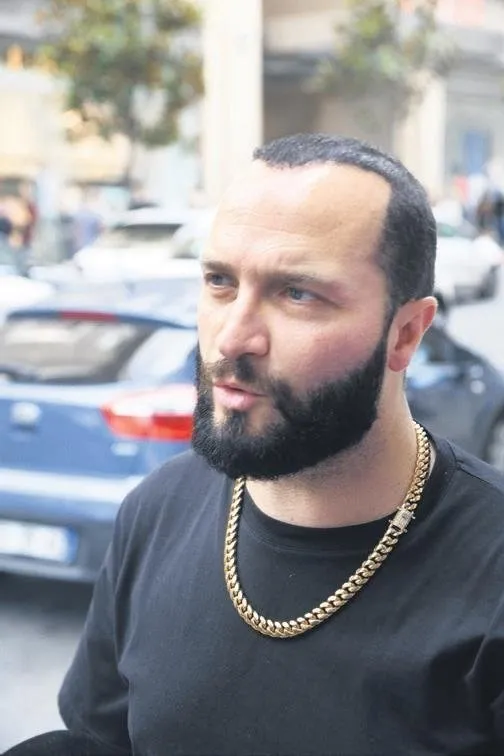 Hacı Sabancı'nın indirimden aldığı milyonluk saati sosyal medyada olay oldu! 'Geleceği falan gösteriyor herhalde'-7