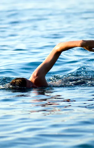 Rüyada yüzdüğünü görmek ne anlama gelir?