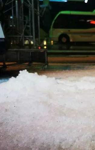 Dolu bir anda bastırdı! Marmaris bembeyaz