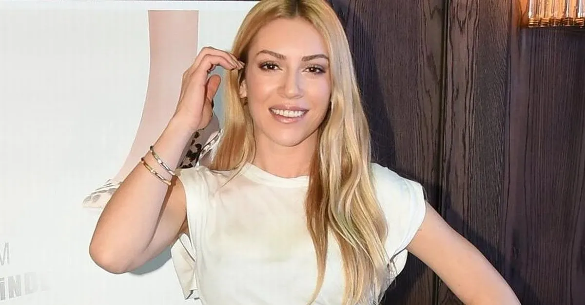 sinem kobal in ortaya cikan goruntusu herkesi hayran birakti kenan imirzalioglu nun hamile esi sinem kobal meger galeri takvim