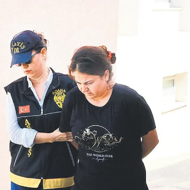 Sevgilisini öldürttü