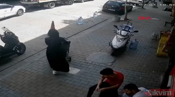 Dalgın anne bebek arabasındaki çocuğunu düşürdü üzerinden geçti - 1