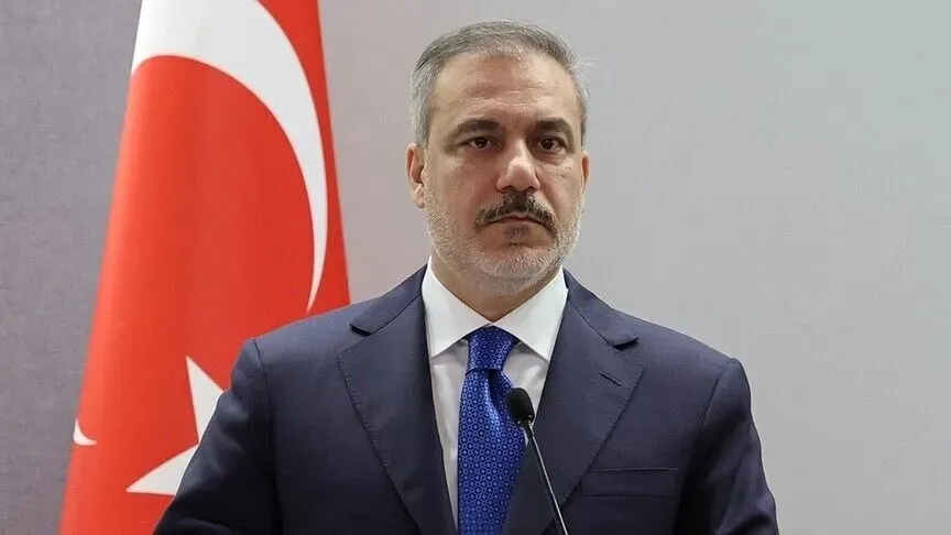 istanbulda-kritik-diplomasi-zirvesi-7-ulke-ilk-kez-r4e3-formatinda-ayni-masada-gundemde-hangi-basliklar-var-1792734867414.jpeg İstanbul’da kritik diplomasi zirvesi: 7 ülke ilk kez R4+E3 formatında aynı masada! Gündemde hangi başlıklar var?-5