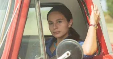 Bir Zamanlar Çukurovanın kahya Saniyesini daha önce böyle gören çıkmadı! Estetikle gündeme gelen Selin Yeninci meğer...