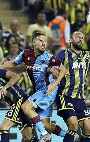 Fenerbahçe ve Trabzonspor'un Kadıköy’deki kapışması futbolseverleri büyüledi