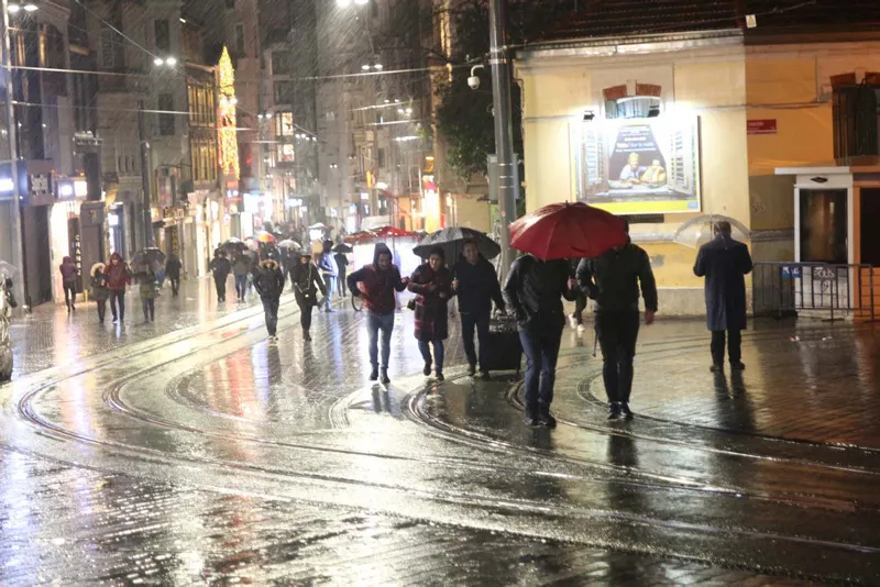 Meteoroloji'den sağanak yağış uyarısı! İstanbul'da bugün hava nasıl olacak? 15 Mart 2019 hava durumu - 4