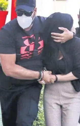 Yunanistan'da 'like' intikamı: Genç kadının yüzüne kezzap attı