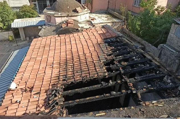 SON DAKİKA: Siirt'te tarihi Şeyh Maruf Camii'nde yangın