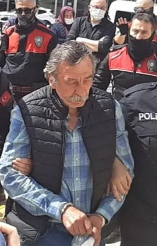 Balıkesir Edremit'te oğlunu satırla öldüren baba tutuklandı