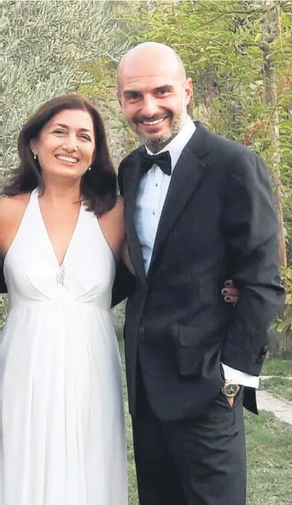 burcu-esmersoydan-sasirtan-hamle-eski-esi-berk-suyabatmazin-annesi-nuray-suyabatmazi-1575670349244.jpeg Burcu Esmersoy'dan şaşırtan hamle! Eski eşi Berk Suyabatmaz'ın annesi Nuray Suyabatmaz'ı...-1