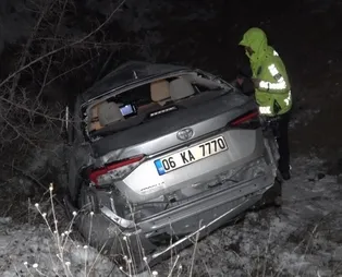 Depremzedelerin bulunduğu otomobilin şarampole devrildi: 6 kişi yaralandı