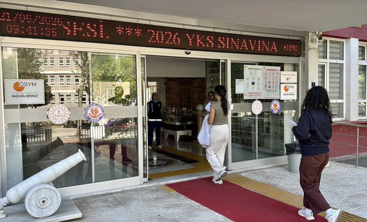 YKS'de ikinci oturum! AYT maratonu başladı | 1,8 milyondan fazla aday sınavda-7