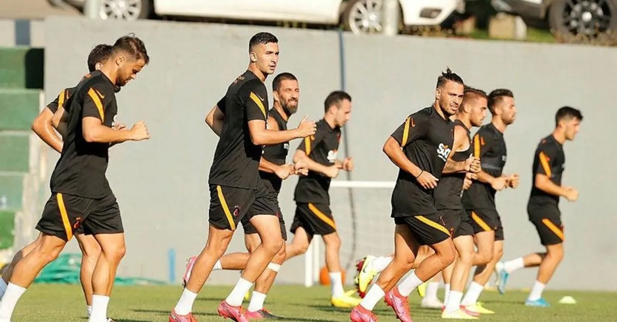Galatasaray Da Yeni Sistem 3 5 2 Mi Takvim