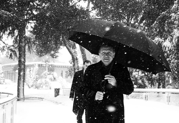 baskan-recep-tayyip-erdogan-paylasim-rekorlari-kiran-fotografini-tekrar-paylasti-1610816199739.jpg Başkan Recep Tayyip Erdoğan paylaşım rekorları kıran fotoğrafını tekrar paylaştı: Bir kar hatırası-2